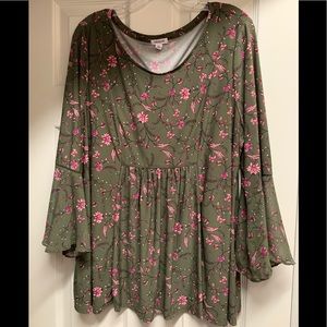 Blouse with flare sleeves